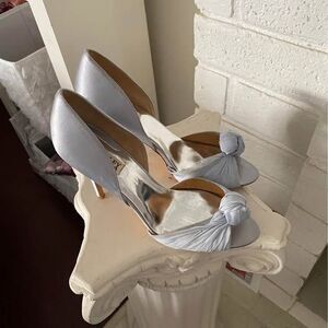 Badgley Mischka Silver Blue Satin Heels Size 10
